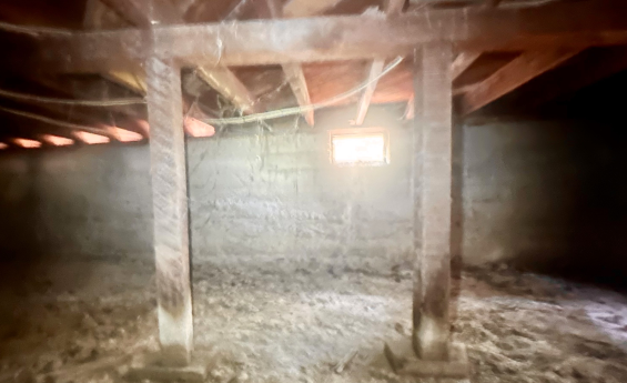 Before foundation bolting – existing unreinforced sill plate and foundation connection on a San Diego home