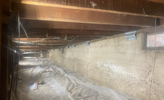 After foundation bolting – reinforced sill plate with code-compliant anchor bolts and steel plates on a San Diego home