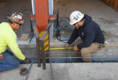 san-diego-multi-unit-seismic-retrofit-cripple-wall-foundation-anchorage.webp Plywood cripple wall bracing and foundation anchorage on a multi-unit building raised foundation for seismic retrofit in San Diego
